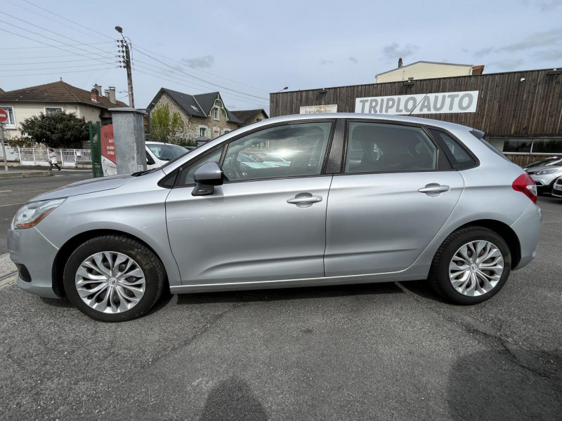 Photo 2 de l'offre de CITROEN C4 1.4 VTI - 95 ATTRACTION CLIM à 8990€ chez Triplo auto