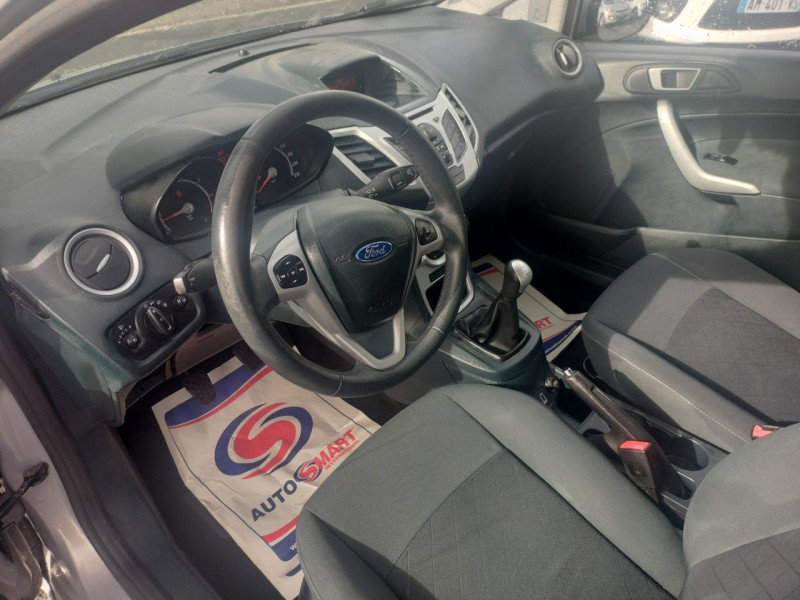 Photo 11 de l'offre de FORD FIESTA 1.4I - 96 TREND PACK CLIM à 7990€ chez Triplo auto