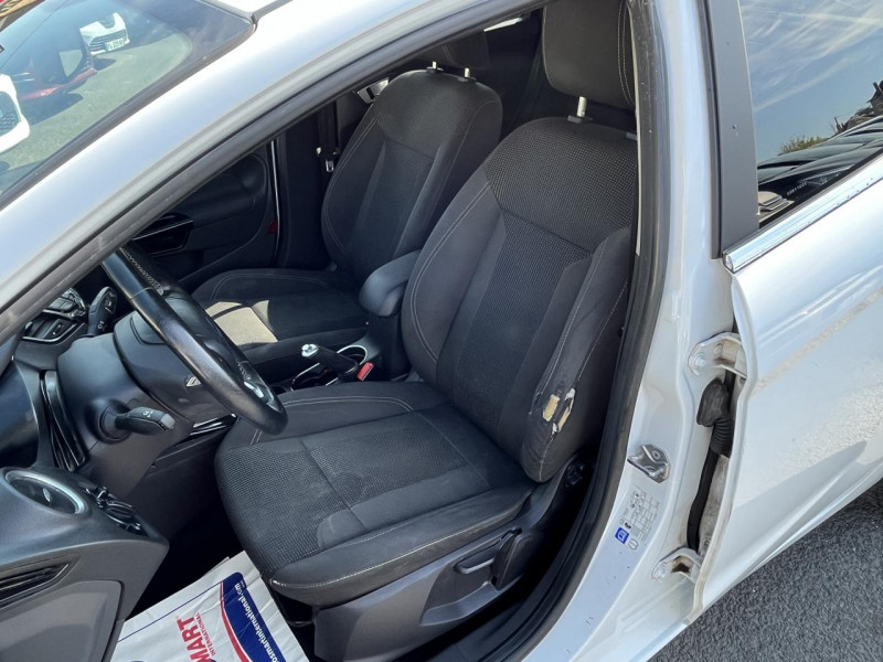 Photo 11 de l'offre de FORD FIESTA 1.0 SCTI ECOBOOST - 100 S&S TITANIUM GPS   CLIM à 8990€ chez Triplo auto