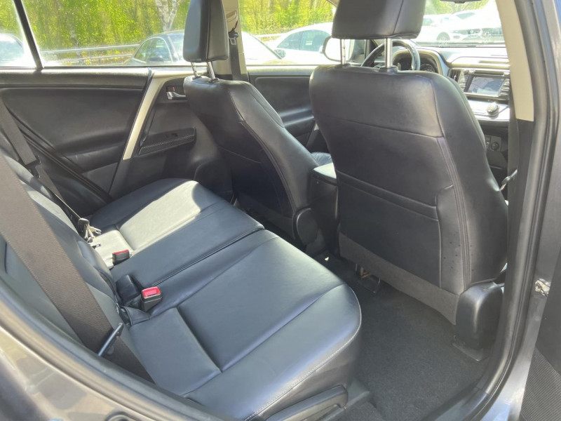 Photo 28 de l'offre de TOYOTA RAV 4 150 D-4D FAP AWD 4X4 LOUNGE GPS   CAMERA AR à 14990€ chez Triplo auto