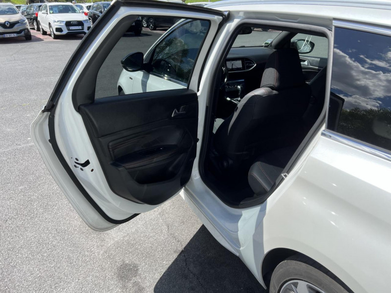 Photo 39 de l'offre de PEUGEOT 308  SW 2.0 BHDI S&S - 150 BVA GT LINE TOIT PANO   GPS   ATTELAGE à 19490€ chez Triplo auto
