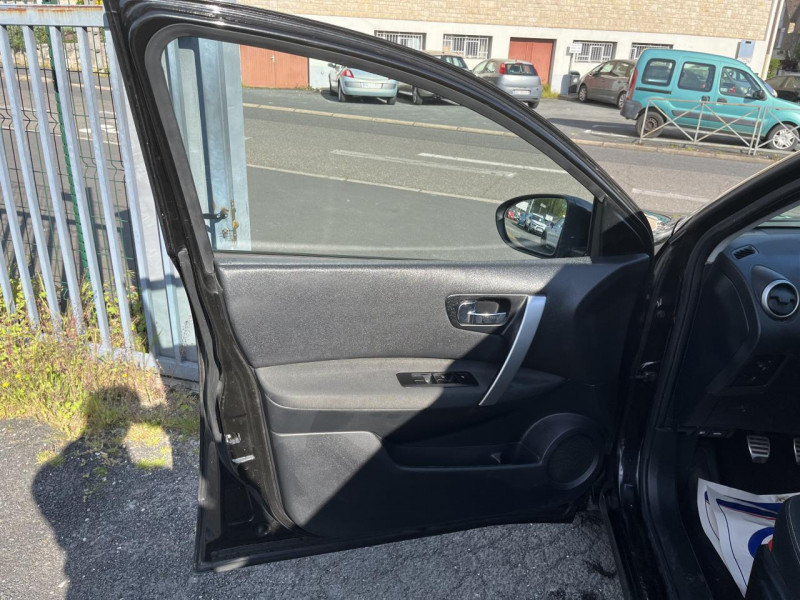 Photo 21 de l'offre de NISSAN QASHQAI  2 1.5 DCI FAP - 110 CONNECT EDITION GPS   CAMERA AR à 8990€ chez Triplo auto