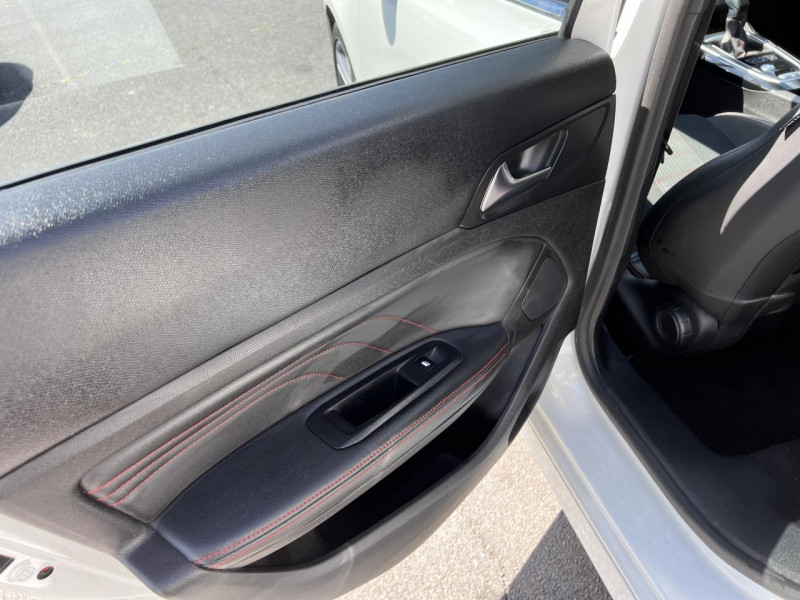 Photo 41 de l'offre de PEUGEOT 308  SW 2.0 BHDI S&S - 150 BVA GT LINE TOIT PANO   GPS   ATTELAGE à 19490€ chez Triplo auto
