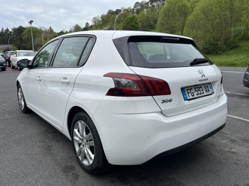 Photo 24 de l'offre de PEUGEOT 308  1.5 BLUEHDI S&S - 130 ALLURE BUSINESS GPS   CLIM à 16990€ chez Triplo auto
