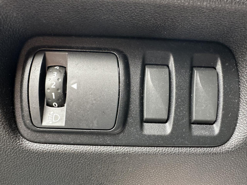 Photo 43 de l'offre de RENAULT KADJAR 1.5 ENERGY DCI - 110 BUSINESS GPS   CLIM à 14990€ chez Triplo auto