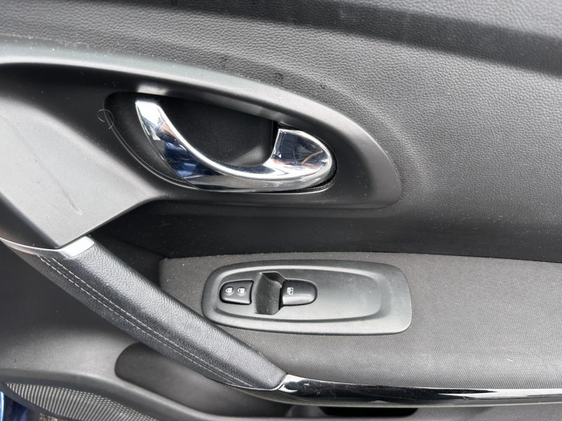 Photo 31 de l'offre de RENAULT KADJAR 1.5 ENERGY DCI - 110 BUSINESS GPS   CLIM à 14990€ chez Triplo auto
