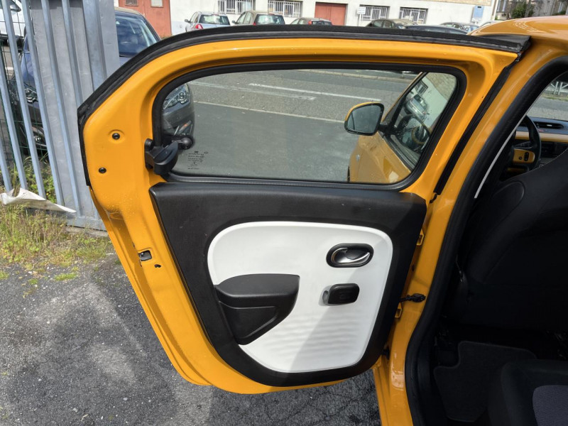 Photo 30 de l'offre de RENAULT TWINGO 1.0 SCE - 75 ZEN CLIM à 11490€ chez Triplo auto