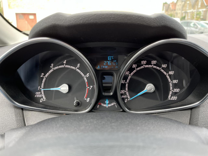 Photo 39 de l'offre de FORD FIESTA 1.25I - 82 TITANIUM CLIM à 11490€ chez Triplo auto