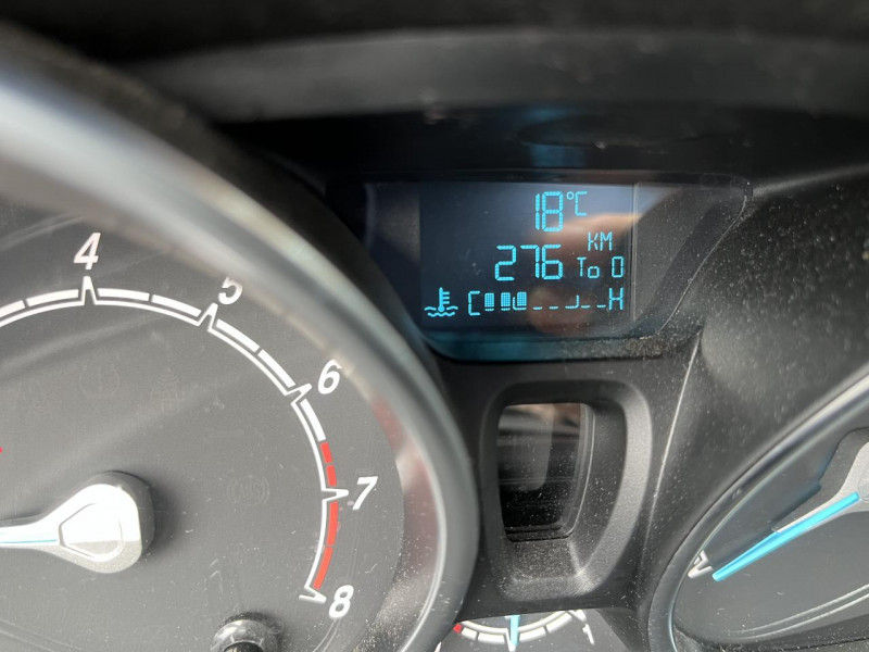 Photo 20 de l'offre de FORD FIESTA 1.25I - 82 TITANIUM CLIM à 11490€ chez Triplo auto