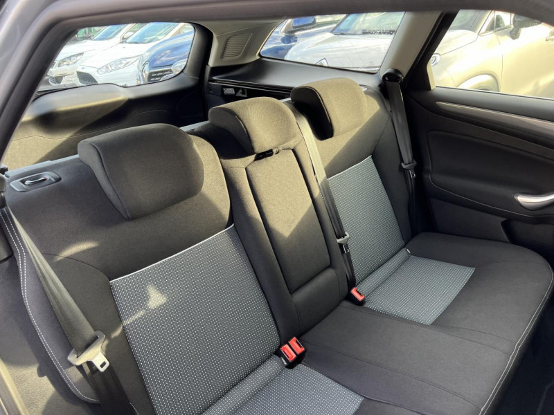 Photo 11 de l'offre de FORD MONDEO SW 2.0 TDCI FAP ECO - 140 EURO 5 BUSINESS NAV à 11490€ chez Triplo auto
