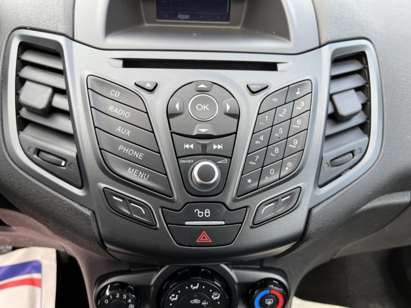 Photo 17 de l'offre de FORD FIESTA 1.25I - 82 TITANIUM CLIM à 11490€ chez Triplo auto