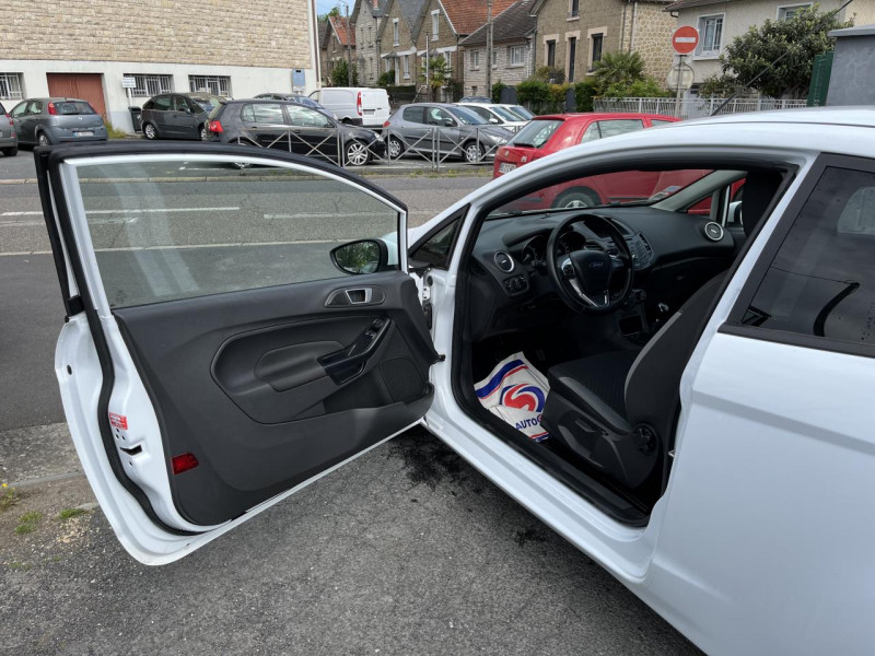 Photo 25 de l'offre de FORD FIESTA 1.25I - 82 TITANIUM CLIM à 11490€ chez Triplo auto