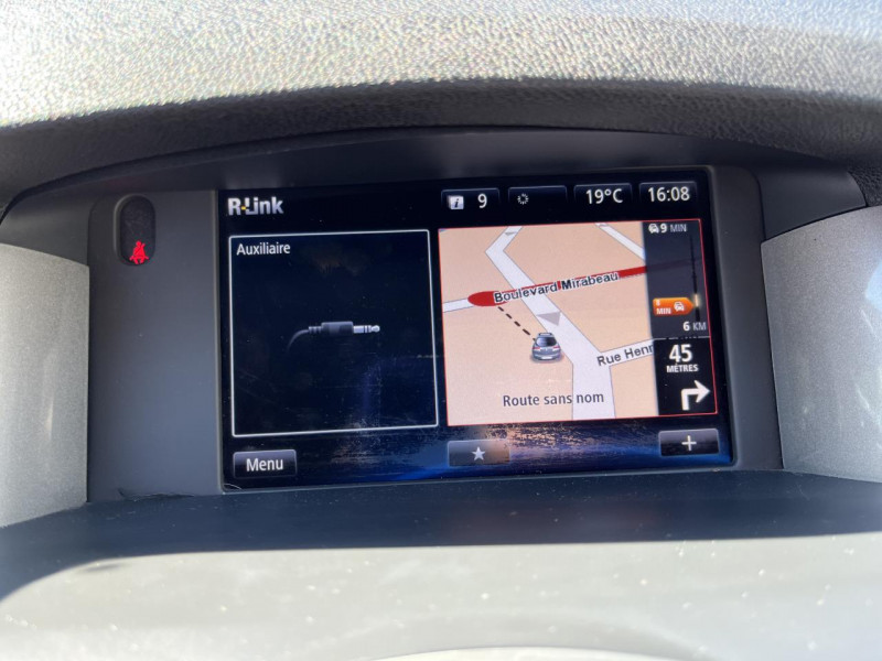 Photo 16 de l'offre de RENAULT LAGUNA ESTATE 1.5 DCI FAP - 110 - BVA BUSINES GPS   CLIM à 10490€ chez Triplo auto