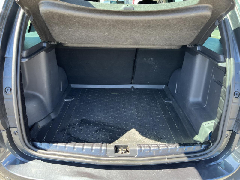 Photo 32 de l'offre de DACIA DUSTER 1.5 DCI FAP - 110 EURO 6 PRESTIGE GPS   CAMERA AR   ATTELAGE à 10990€ chez Triplo auto
