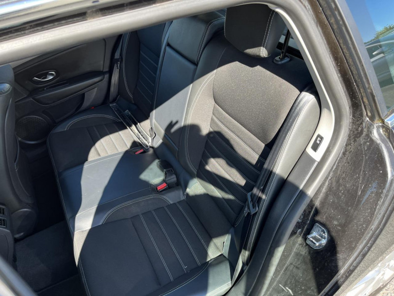 Photo 10 de l'offre de RENAULT LAGUNA ESTATE 1.5 DCI FAP - 110 - BVA BUSINES GPS   CLIM à 10490€ chez Triplo auto