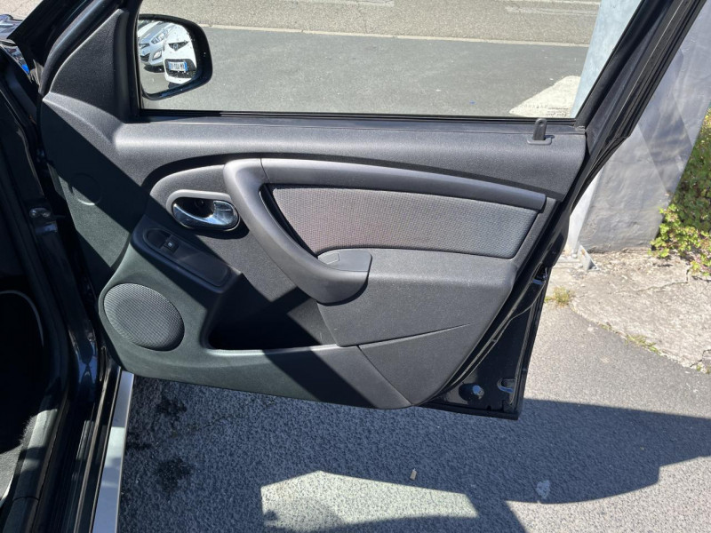 Photo 39 de l'offre de DACIA DUSTER 1.5 DCI FAP - 110 EURO 6 PRESTIGE GPS   CAMERA AR   ATTELAGE à 10990€ chez Triplo auto