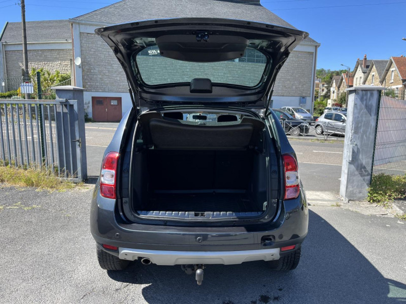 Photo 11 de l'offre de DACIA DUSTER 1.5 DCI FAP - 110 EURO 6 PRESTIGE GPS   CAMERA AR   ATTELAGE à 10990€ chez Triplo auto