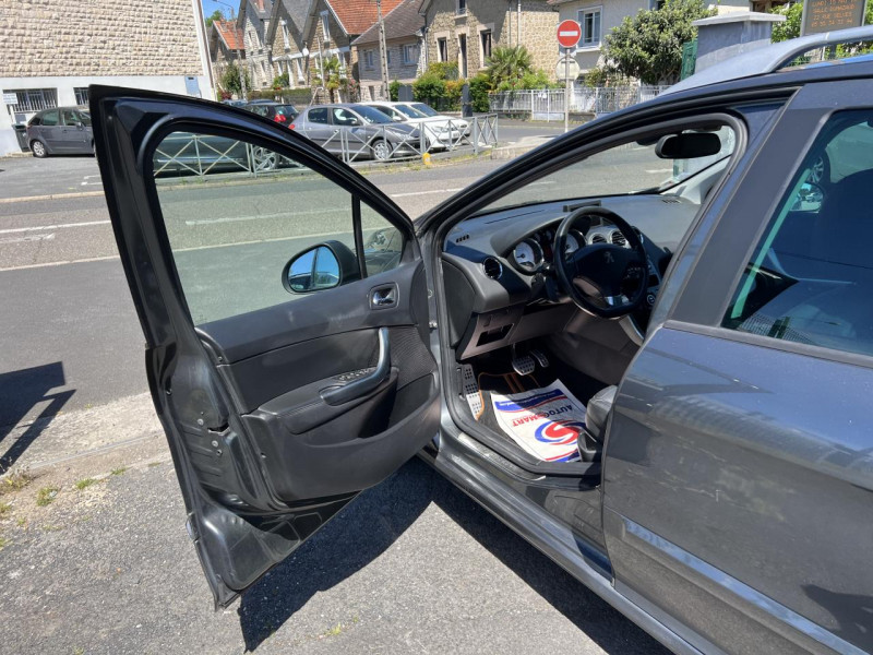 Photo 41 de l'offre de PEUGEOT 308  SW 2.0 HDI 16V FAP - BVA FéLINE GPS   CLIM   TOIT PANO à 9990€ chez Triplo auto