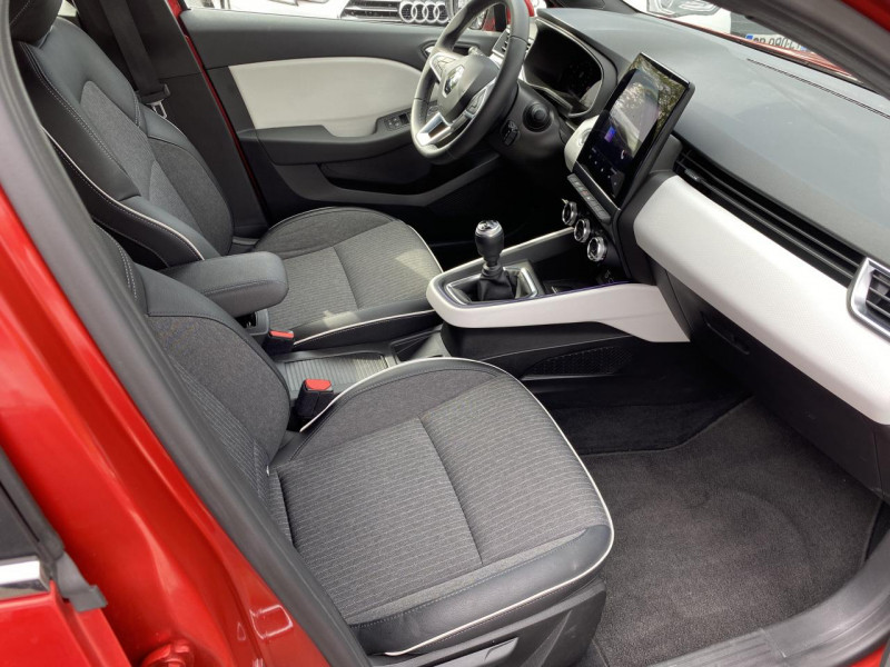 Photo 34 de l'offre de RENAULT CLIO 1.0 TCE - 90 INTENS GPS   CLIM à 18990€ chez Triplo auto