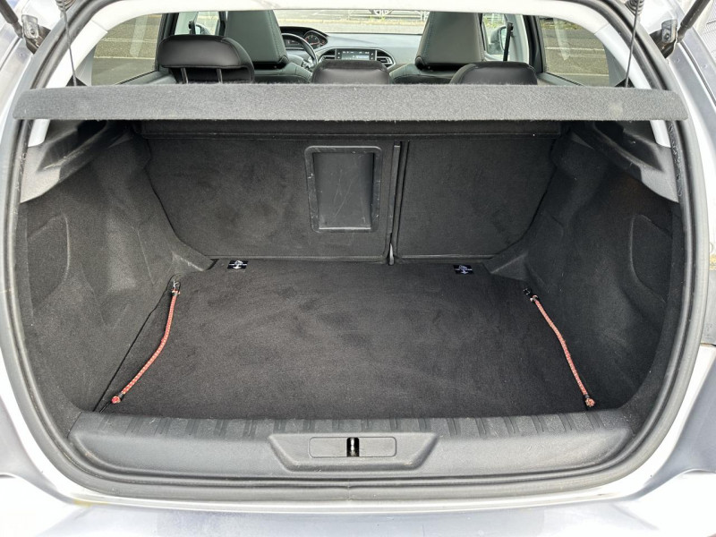 Photo 24 de l'offre de PEUGEOT 308  2.0 BLUEHDI - 150 FéLINE GPS   TOIT PANO à 11490€ chez Triplo auto