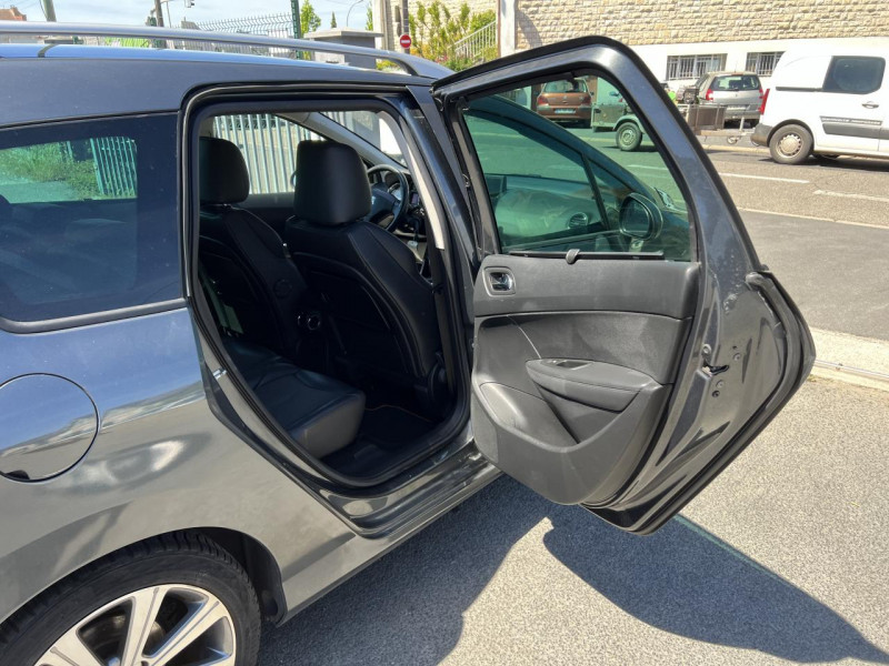 Photo 27 de l'offre de PEUGEOT 308  SW 2.0 HDI 16V FAP - BVA FéLINE GPS   CLIM   TOIT PANO à 9990€ chez Triplo auto