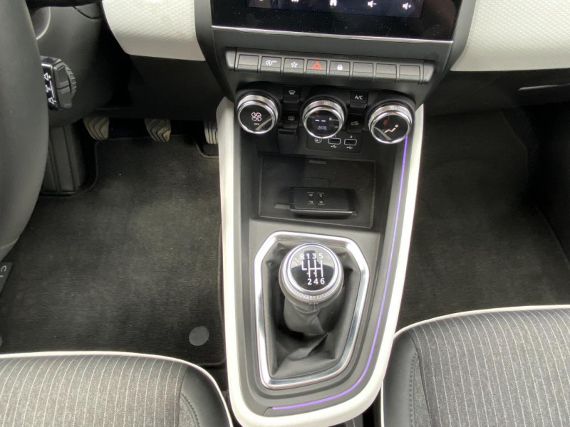 Photo 20 de l'offre de RENAULT CLIO 1.0 TCE - 90 INTENS GPS   CLIM à 18990€ chez Triplo auto