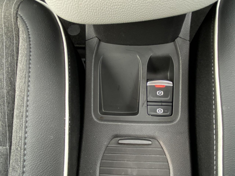 Photo 18 de l'offre de RENAULT CLIO 1.0 TCE - 90 INTENS GPS   CLIM à 18990€ chez Triplo auto