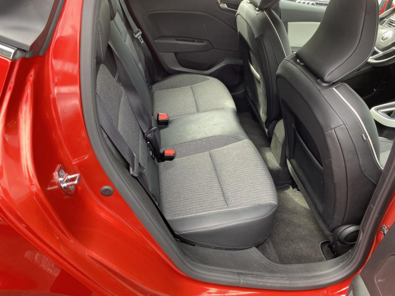 Photo 33 de l'offre de RENAULT CLIO 1.0 TCE - 90 INTENS GPS   CLIM à 18990€ chez Triplo auto
