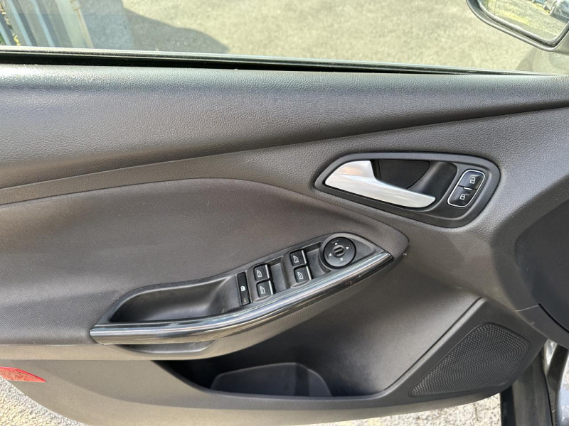 Photo 41 de l'offre de FORD FOCUS 1.5 TDCI - 120 S&S TITANIUM GPS   CLIM à 12990€ chez Triplo auto