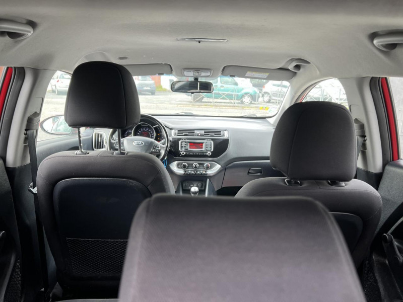Photo 10 de l'offre de KIA RIO 1.2I - 85 URBAN CHIC CLIM à 9990€ chez Triplo auto