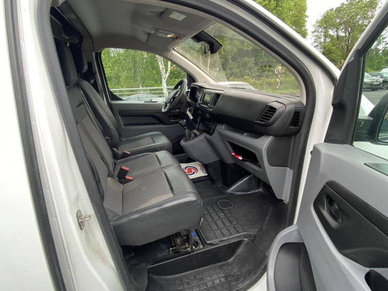 Photo 20 de l'offre de CITROEN JUMPY M 2.0 BLUEHDI - 120 S&S DRIVER CAMERA AR   ATTELAGE à 21990€ chez Triplo auto