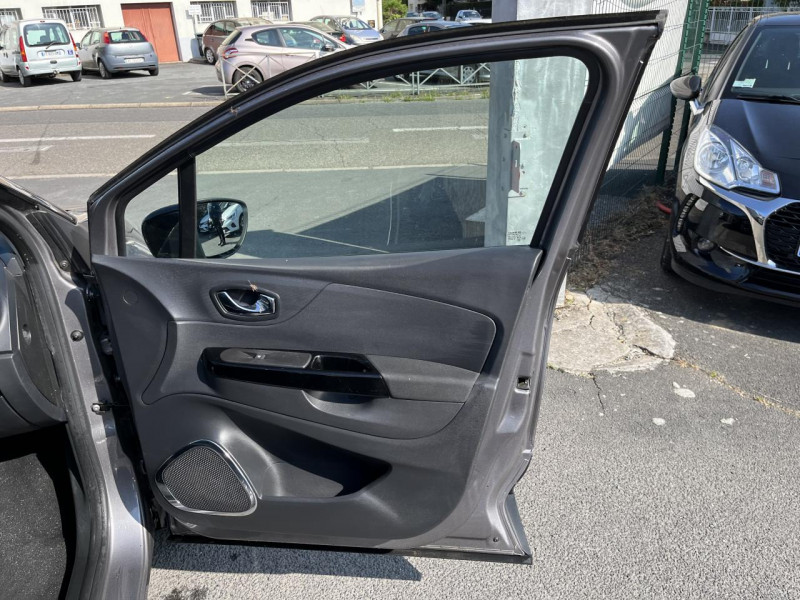 Photo 40 de l'offre de RENAULT CAPTUR 0.9 TCE - 90 EURO 6 INTENS GPS à 11990€ chez Triplo auto