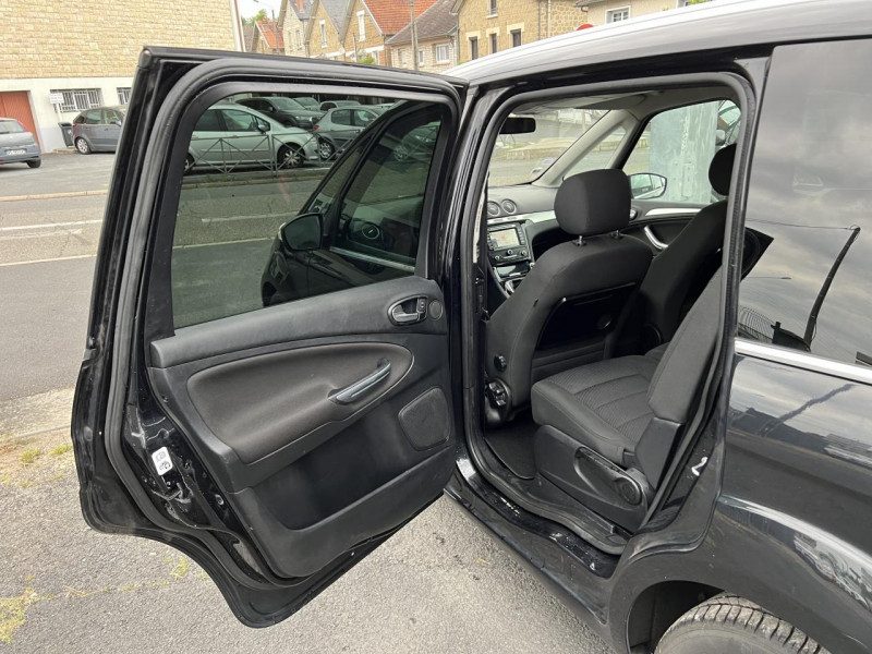 Photo 36 de l'offre de FORD GALAXY 2.0 TDCI FAP - 140 TITANIUM 7PL GPS à 13990€ chez Triplo auto