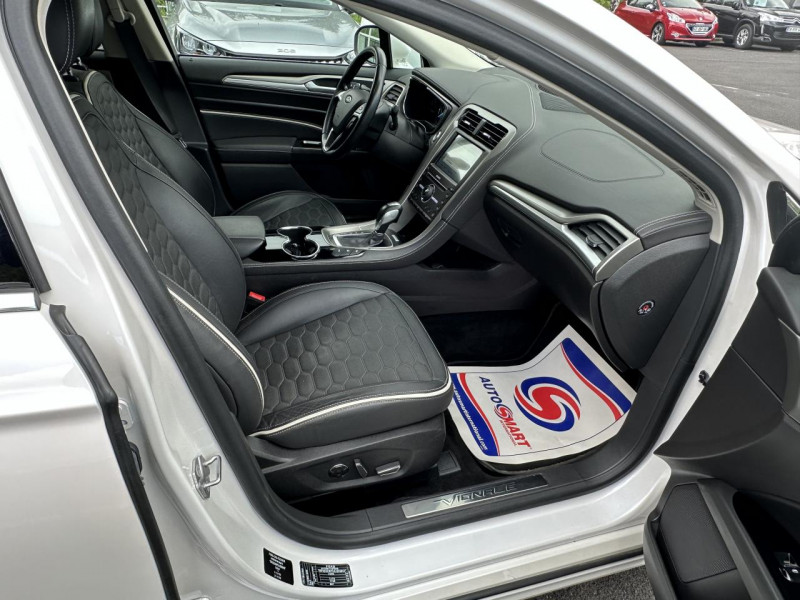 Photo 18 de l'offre de FORD MONDEO 2.0 IVCT HYBRID - 187 BVA VIGNALE GPS   CLIM à 24990€ chez Triplo auto