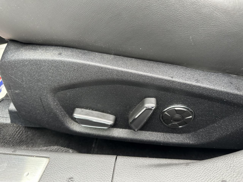 Photo 39 de l'offre de FORD MONDEO 2.0 IVCT HYBRID - 187 BVA VIGNALE GPS   CLIM à 24990€ chez Triplo auto