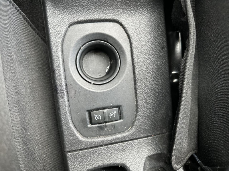 Photo 35 de l'offre de DACIA DUSTER 1.5 BLUE DCI - 115 PRESTIGE GPS   CAMERA AR à 17990€ chez Triplo auto