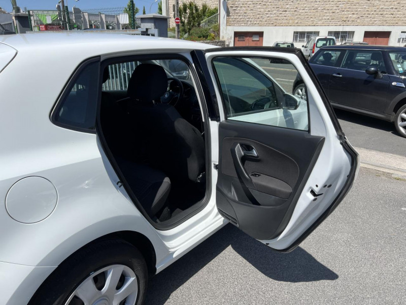 Photo 27 de l'offre de VOLKSWAGEN POLO 1.2 TSI BLUEMOTION - 90 CONFORTLINE CLIM à 9990€ chez Triplo auto