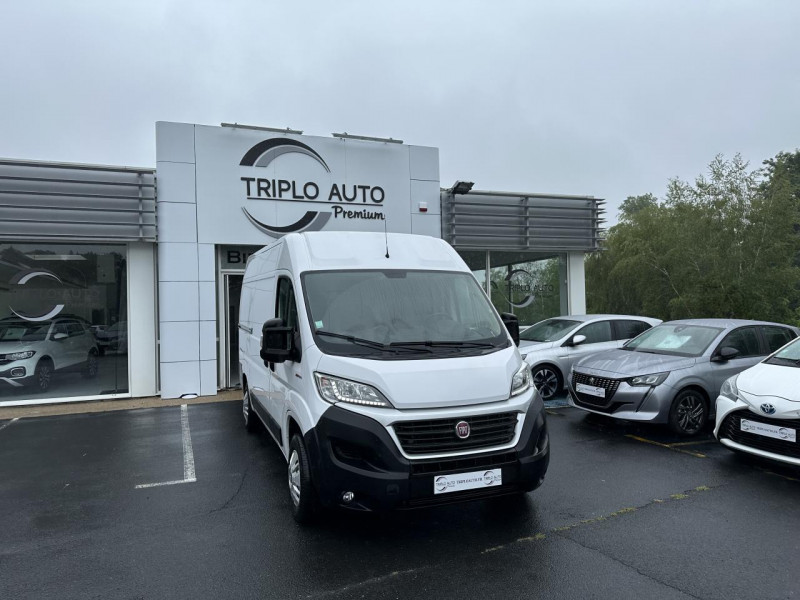 Réservez votre Fiat DUCATO 3.3 M H2 2.3 MULTIJET 130 PACK PRO NAV TVA RéCUPéRABLE chez Triplo