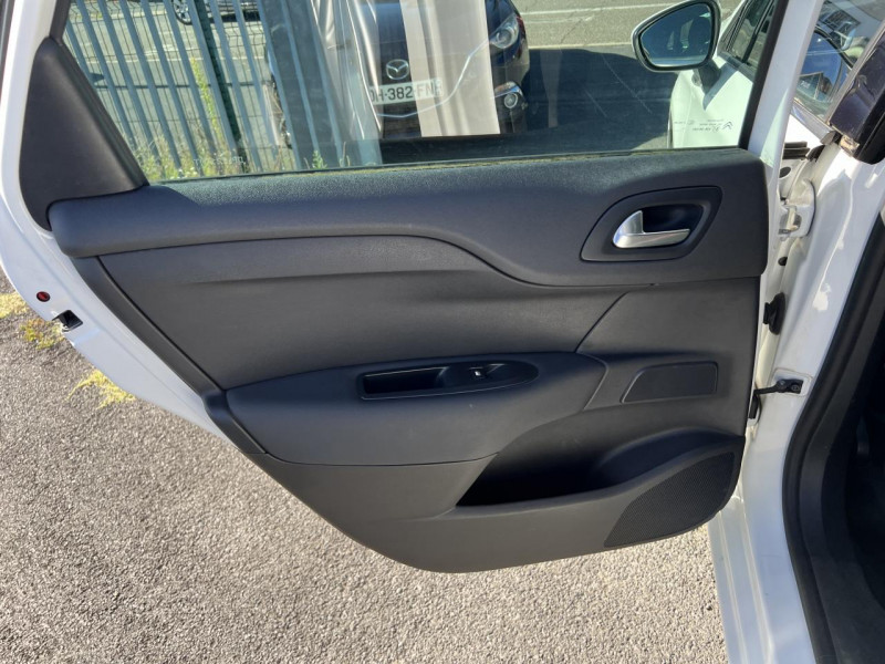 Photo 38 de l'offre de CITROEN C4 1.6 HDI - 90 MILLENIUM GPS   CLIM   ATTELAGE à 10990€ chez Triplo auto