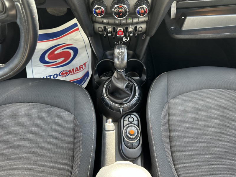 Photo 19 de l'offre de MINI MINI 1.5I - 136 - BVA COOPER GPS   RADAR AR à 19990€ chez Triplo auto