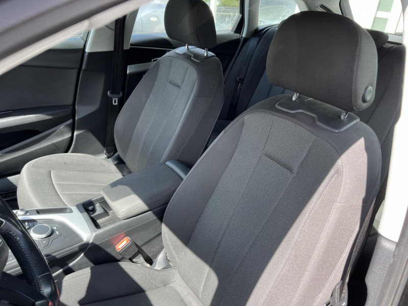 Photo 14 de l'offre de AUDI A4 AVANT 2.0 TDI - 150 BUSINESS LINE GPS   RADAR AR   ATTELAGE à 18490€ chez Triplo auto