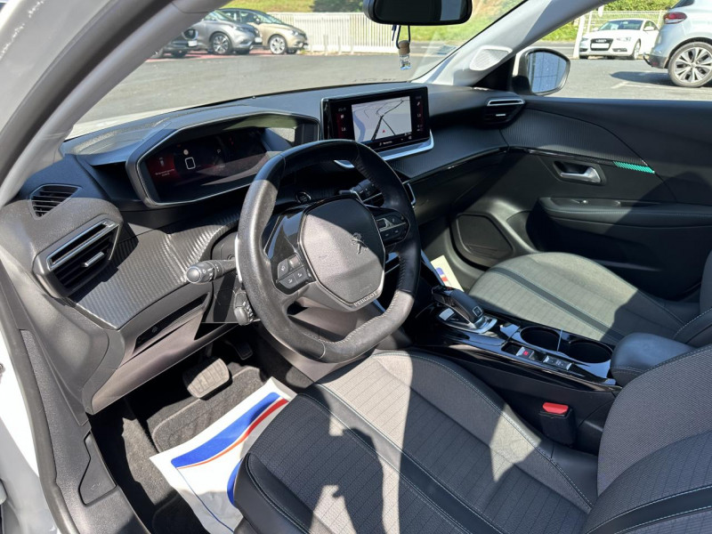 Photo 10 de l'offre de PEUGEOT 208 1.2I PURETECH S&S - 130 BVA EAT8 ALLURE GPS   TOIT PANO à 20490€ chez Triplo auto