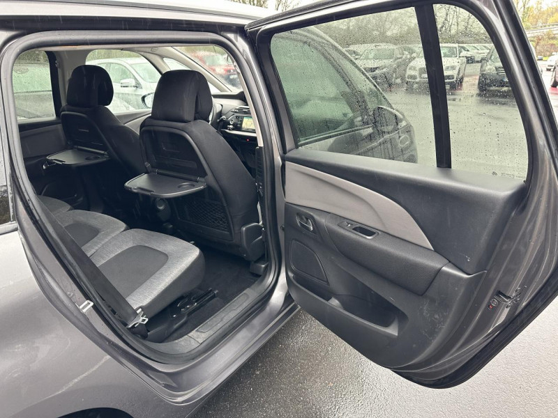 Photo 33 de l'offre de CITROEN C4 PICASSO GRAND 7PL 1.5 BLUEHDI - 130 S&S SHINE   ATTELAGE  à 17990€ chez Triplo auto