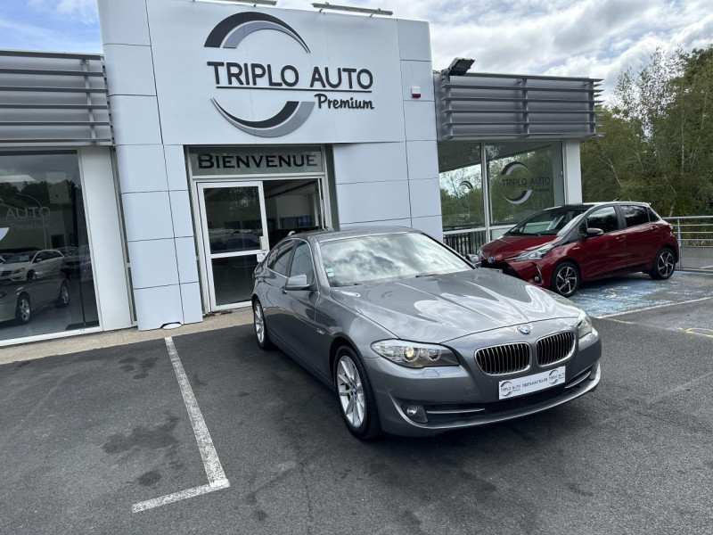 Photo 1 de l'offre de BMW SERIE 5 525D EXCELLIS - 204 BVA F10 GPS   CLIM   ATTELAGE à 18990€ chez Triplo auto