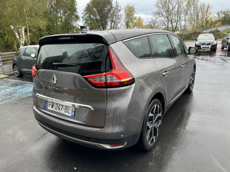 Photo 7 de l'offre de RENAULT SCENIC GRAND 7PLACES 1.7 DCI 150 EDC INTENS GPS CAMERA à 23490€ chez Triplo auto