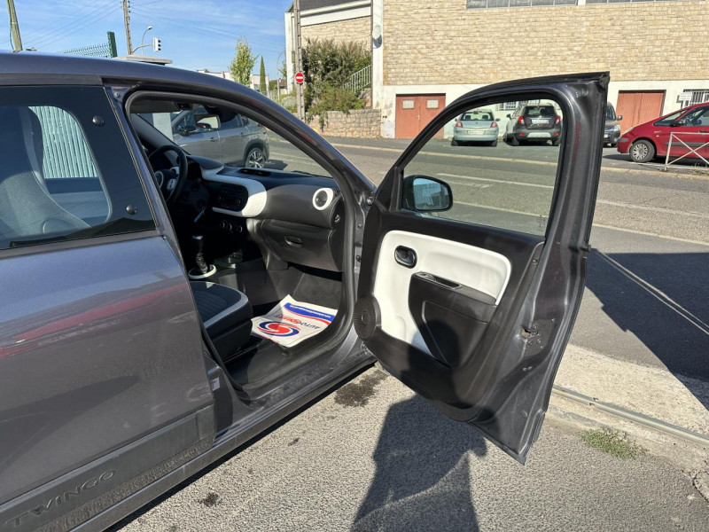 Photo 32 de l'offre de RENAULT TWINGO 0.9 TCE - 95 ZEN   CLIM à 11990€ chez Triplo auto