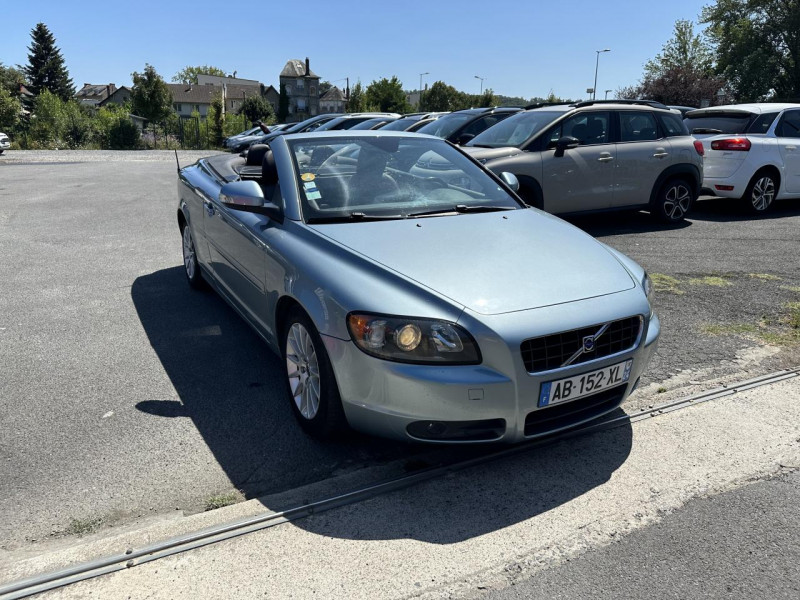 Photo 32 de l'offre de VOLVO C70 2.0 FAP - 136 COUPE CABRIOLET MOMENTUM CLIM à 11990€ chez Triplo auto