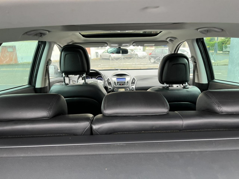 Photo 10 de l'offre de HYUNDAI IX35  2.0 CRDI - 136 4X4 PACK EDITION   ATTELAGE à 7990€ chez Triplo auto