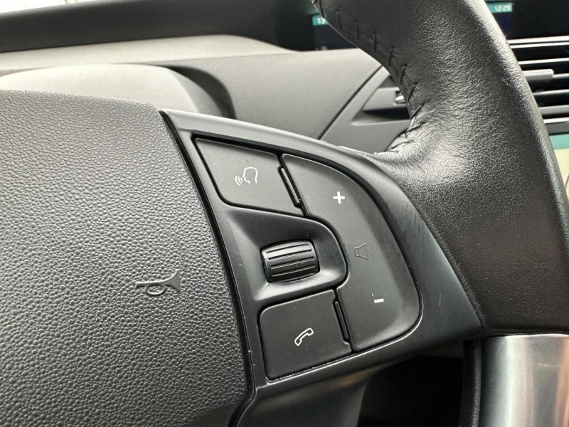 Photo 24 de l'offre de CITROEN C4 PICASSO GRAND 7PL 1.5 BLUEHDI - 130 S&S SHINE   ATTELAGE  à 17990€ chez Triplo auto