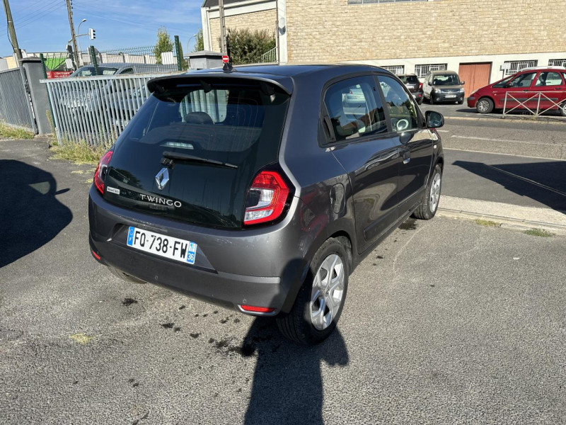 Photo 23 de l'offre de RENAULT TWINGO 0.9 TCE - 95 ZEN   CLIM à 11990€ chez Triplo auto